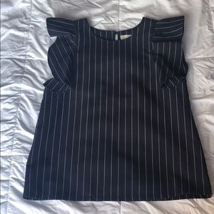 Small striped shirt with frilly short sleeves